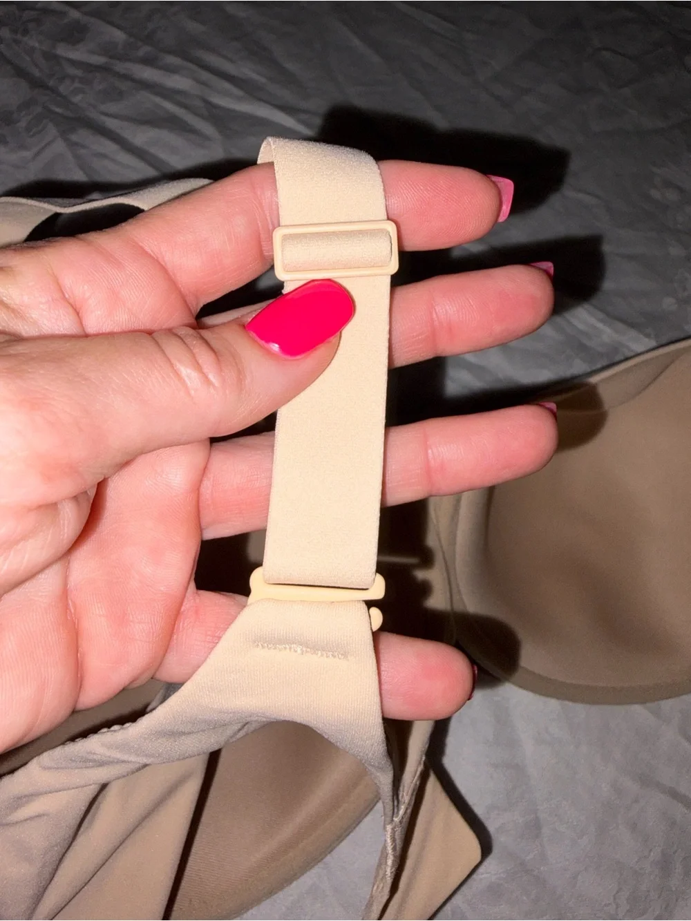 SKIMS *NWT FITS EVERYBODY T-SHIRT BRA